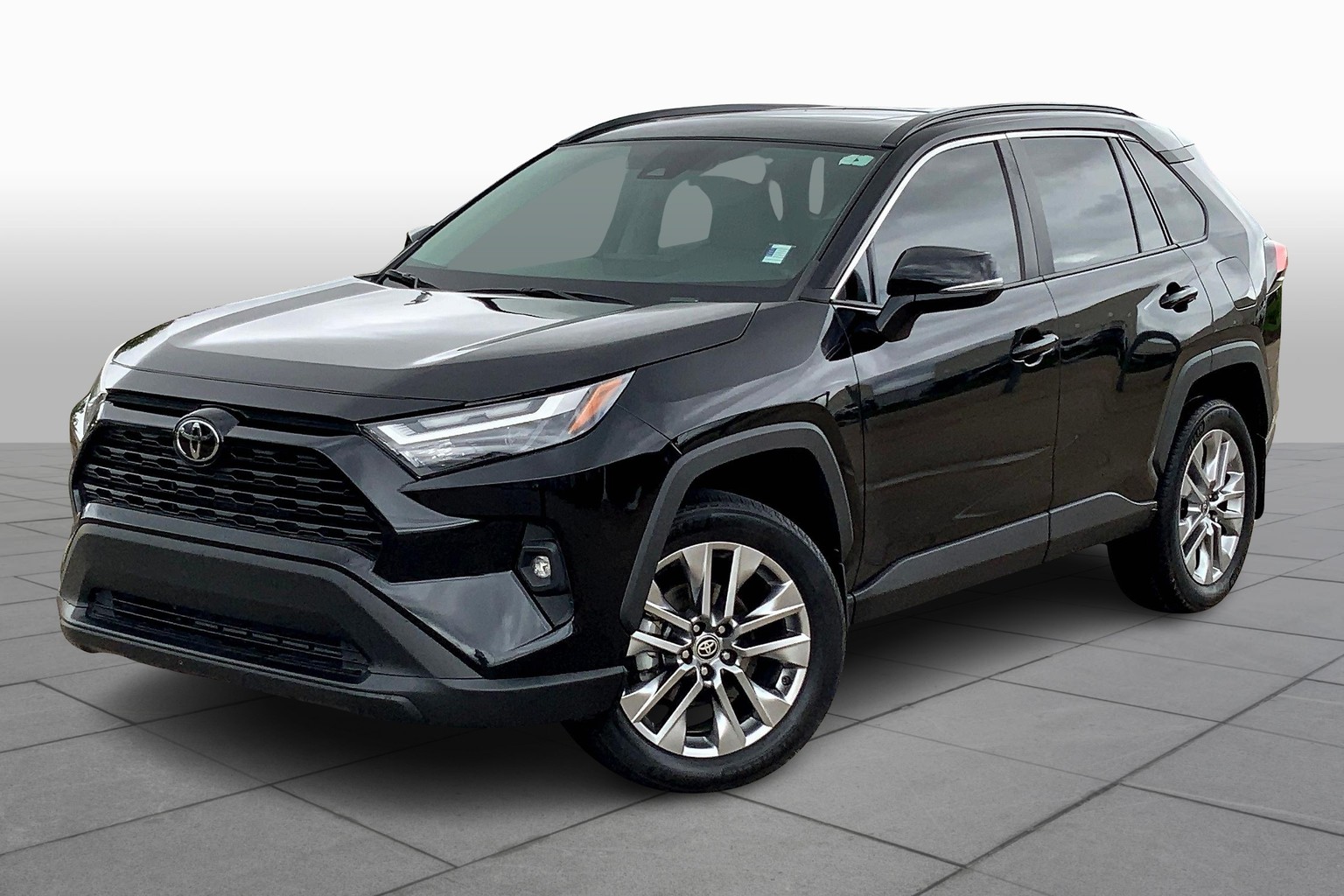 RAV4 XLE Premium