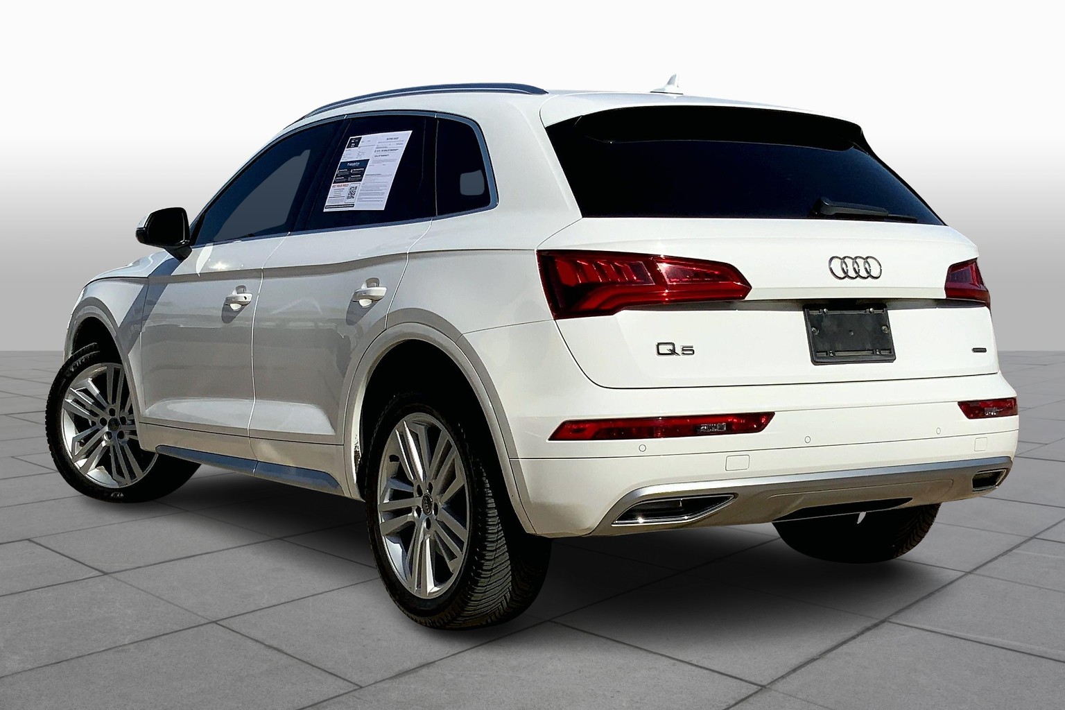 Q5 Premium Plus 45 TFSI quattro