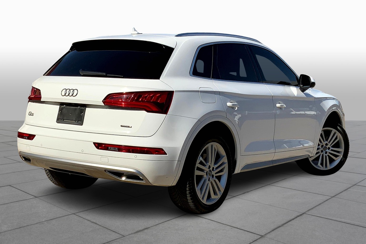 Q5 Premium Plus 45 TFSI quattro
