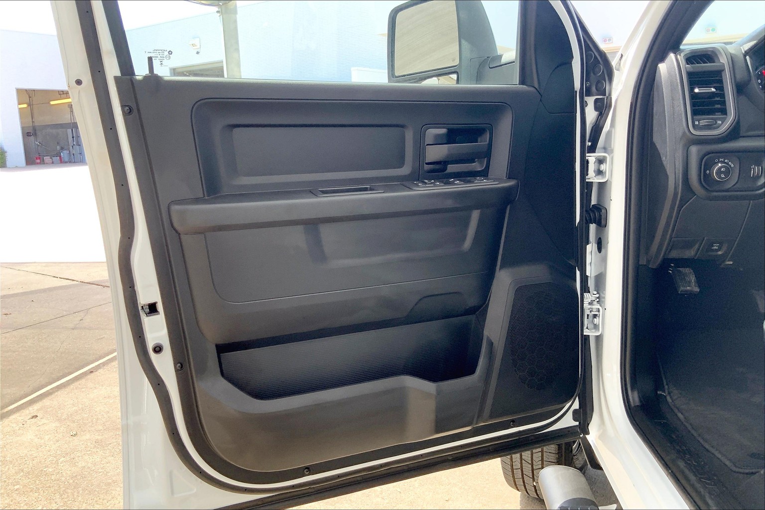 3500 Crew Cab Tradesman