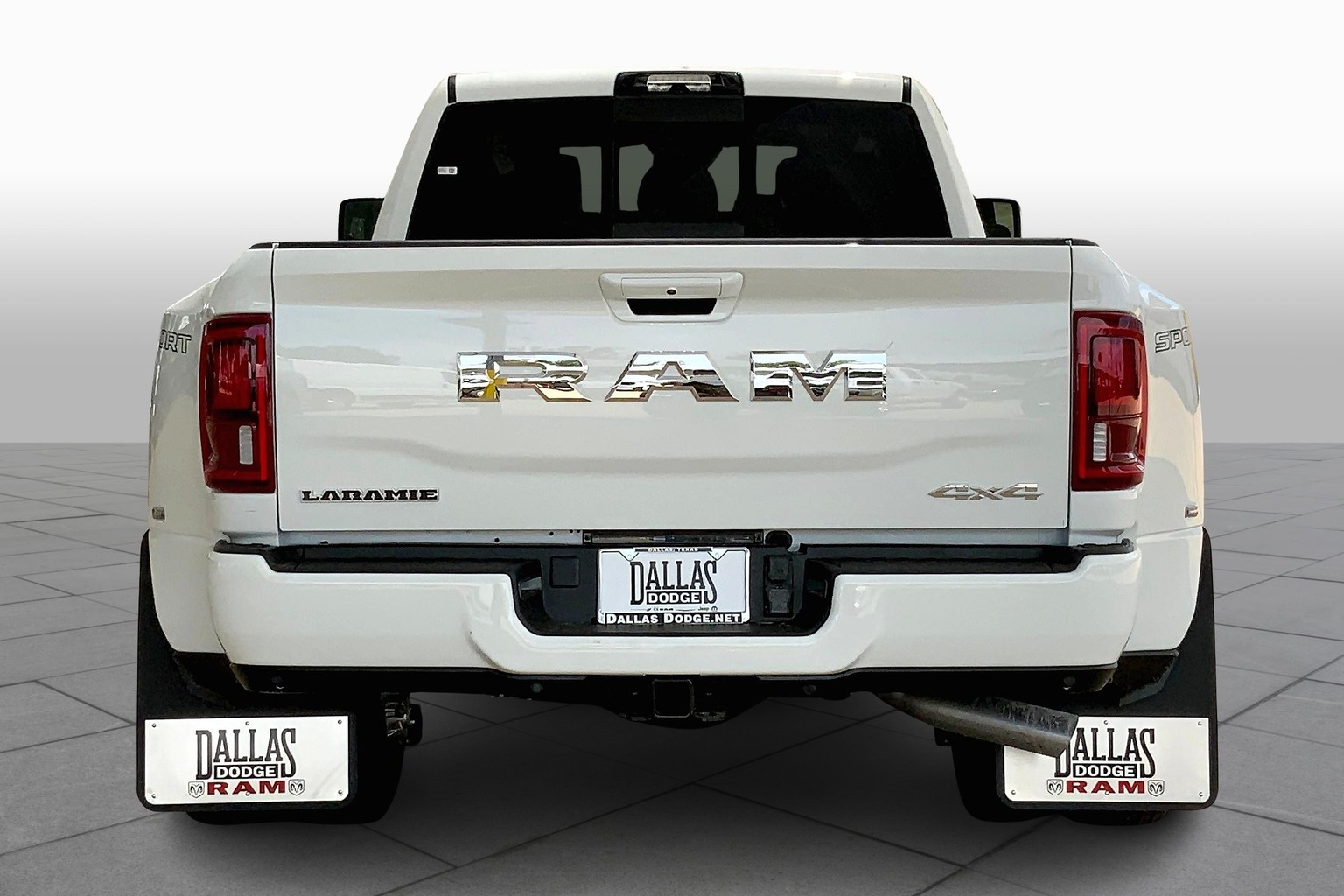 3500 Mega Cab Laramie