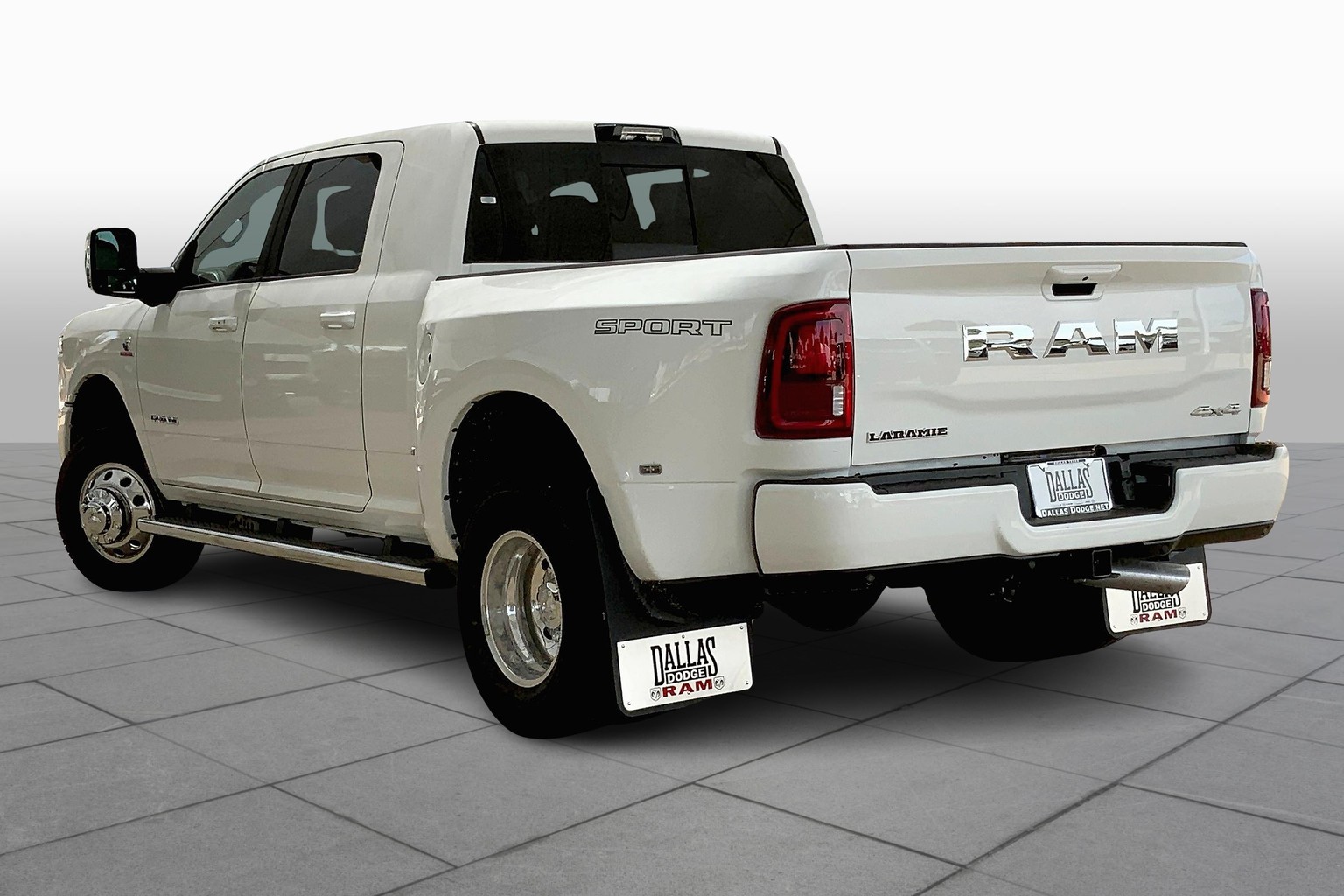 3500 Mega Cab Laramie