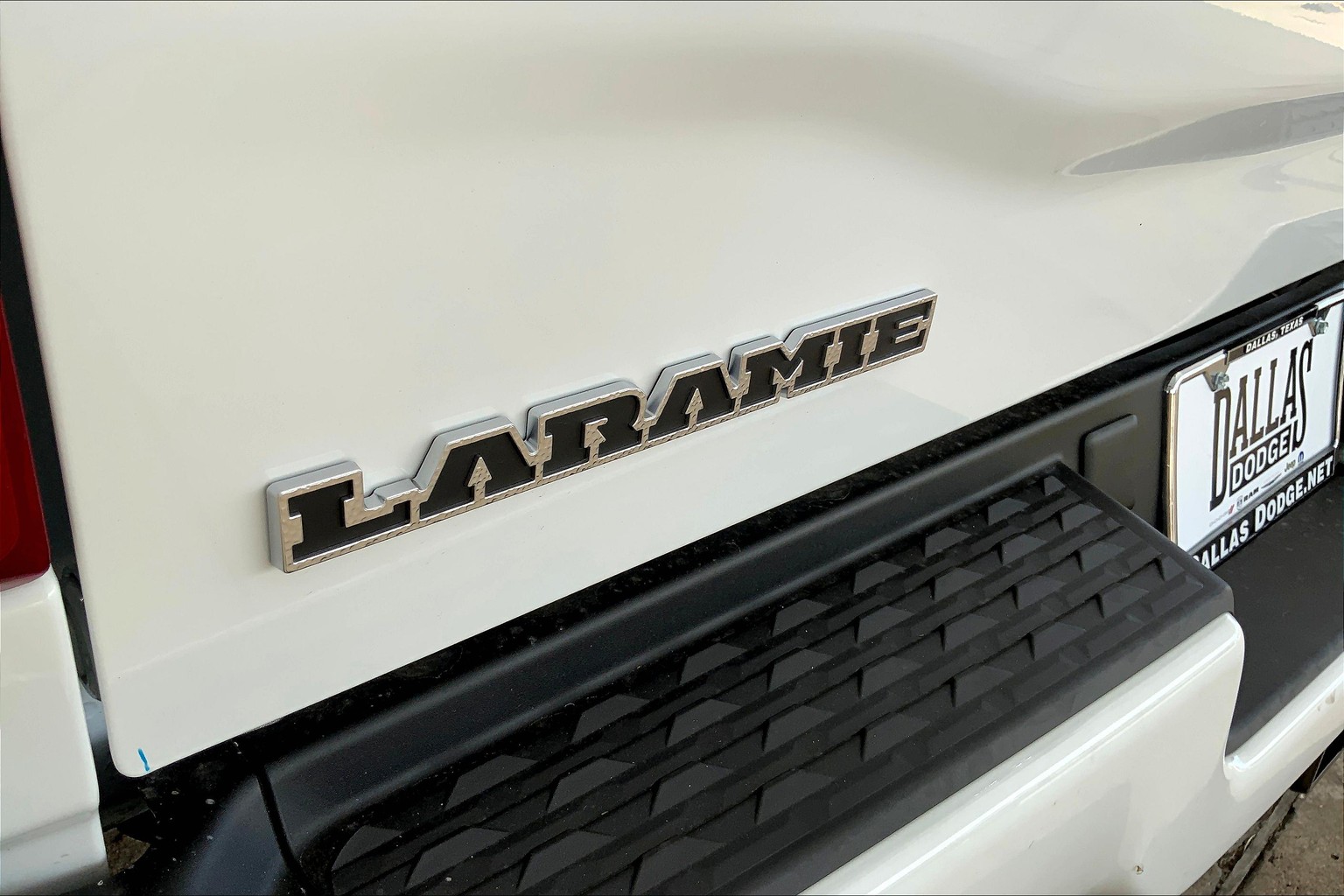3500 Mega Cab Laramie