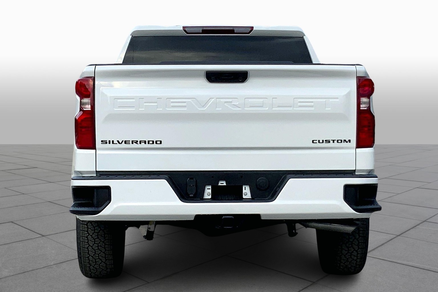 Tailgate Kit | CHEVROLET SILVERADO 2500HD CUSTOM 2024 Tailgate Kit | CHEVROLET SILVERADO 2500HD CUSTOM 2024