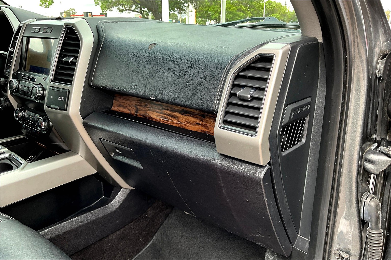 F-150 SuperCrew Lariat