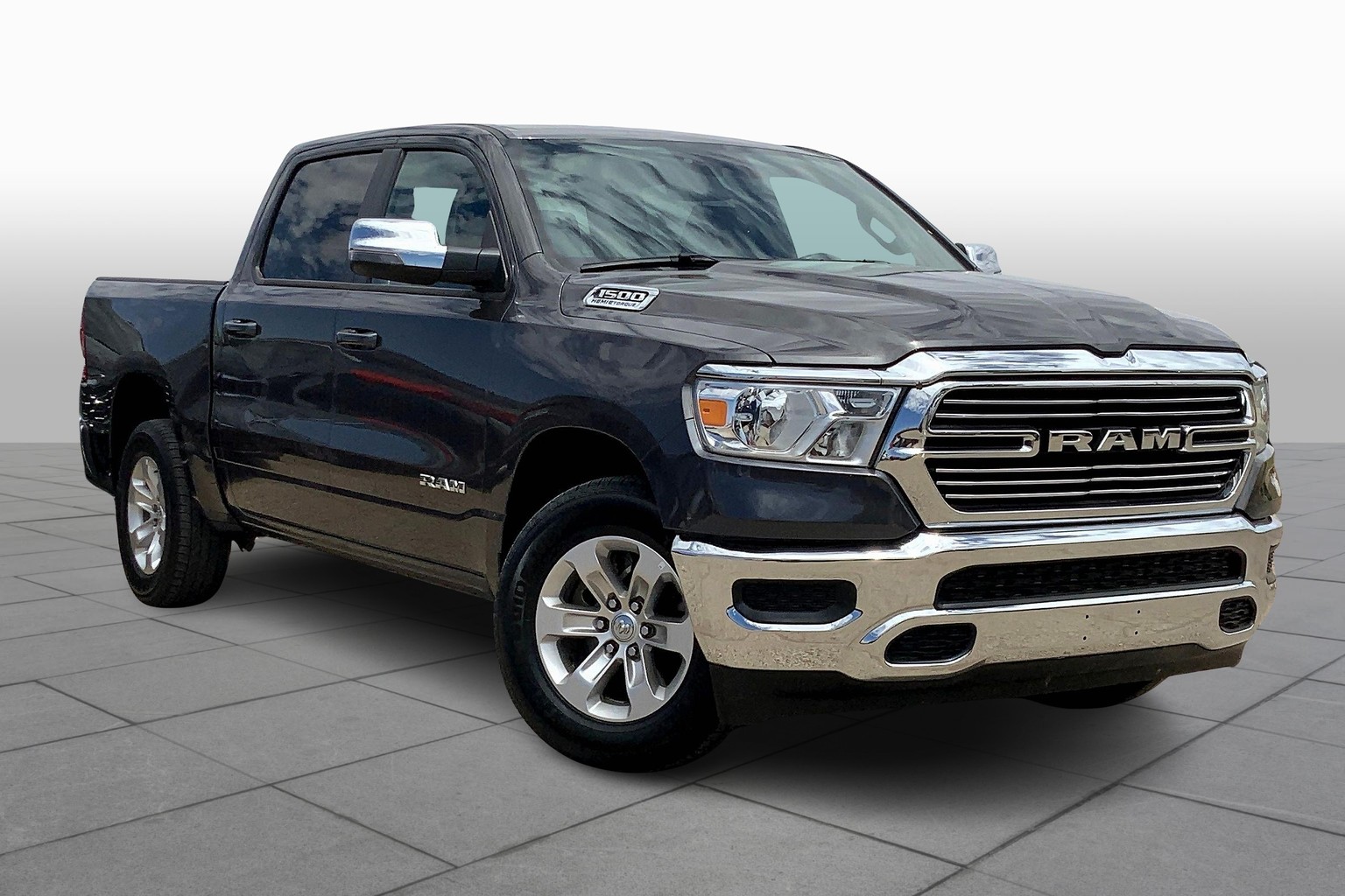 1500 Crew Cab Laramie