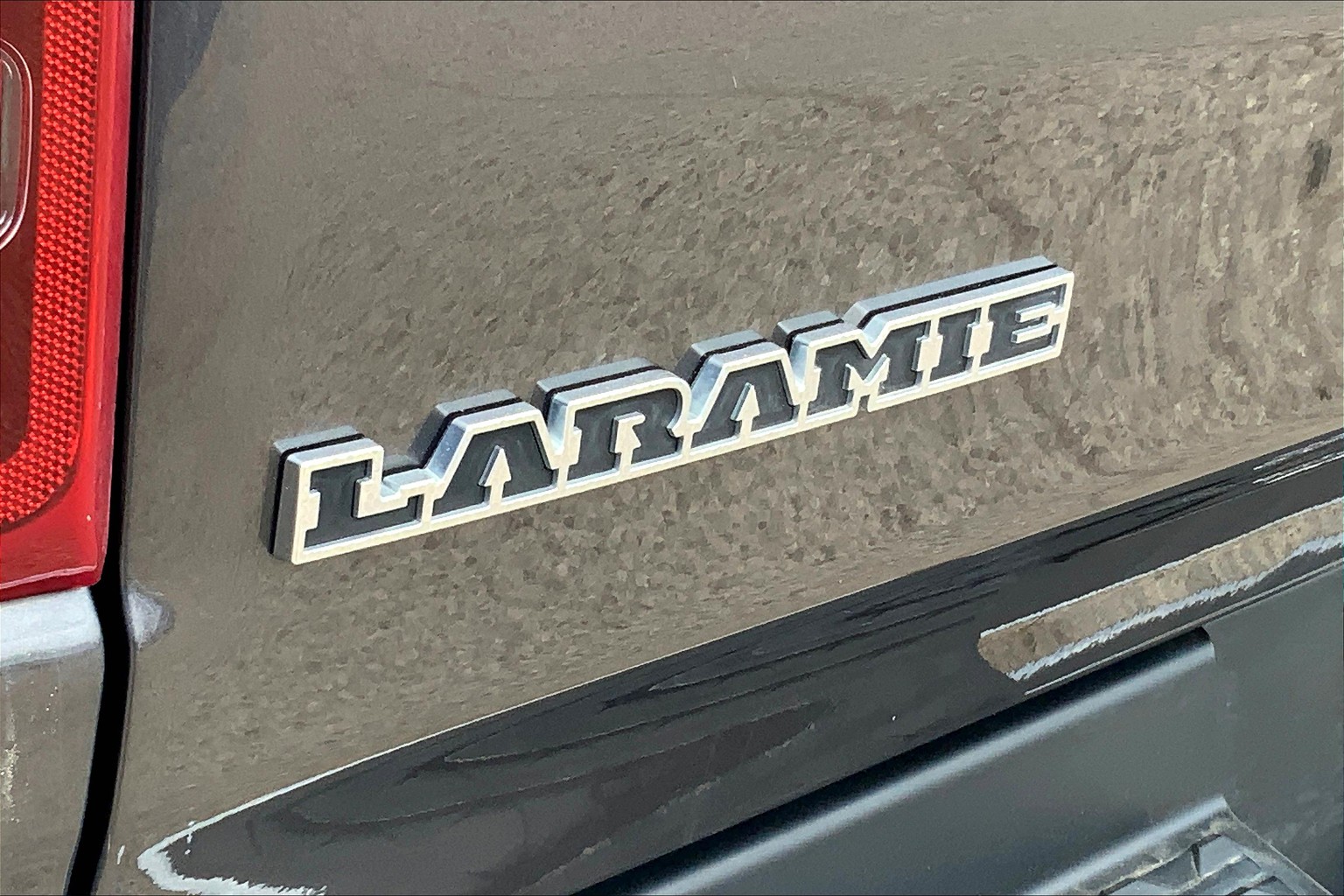 1500 Crew Cab Laramie