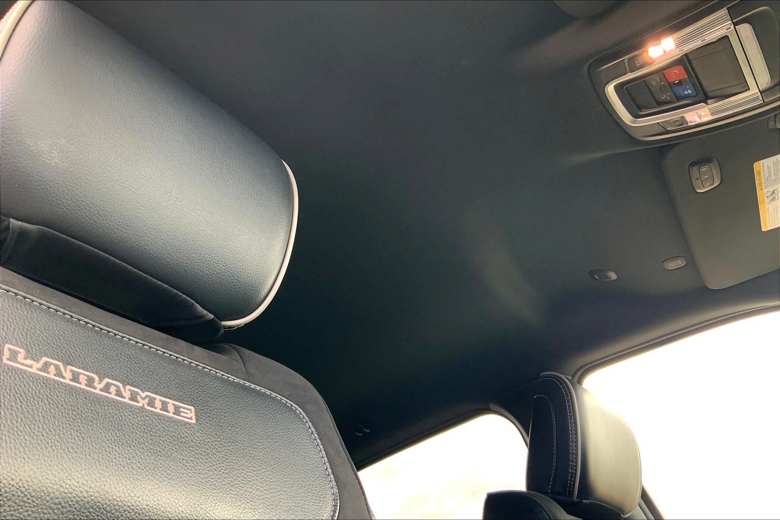 1500 Crew Cab Laramie