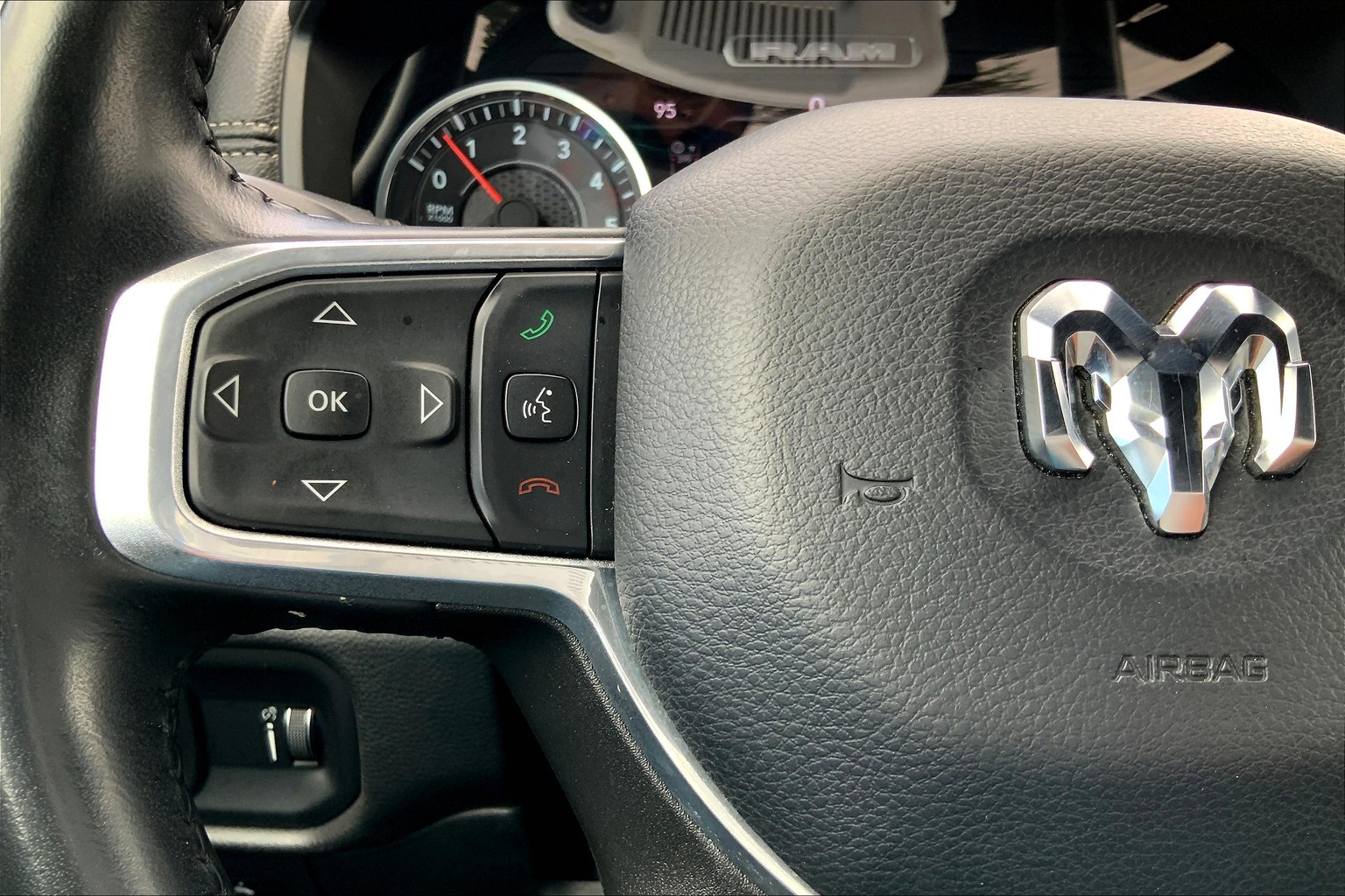 1500 Crew Cab Laramie