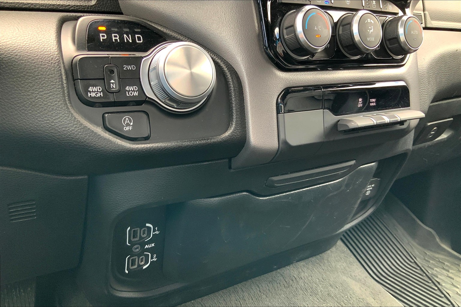 1500 Crew Cab Laramie