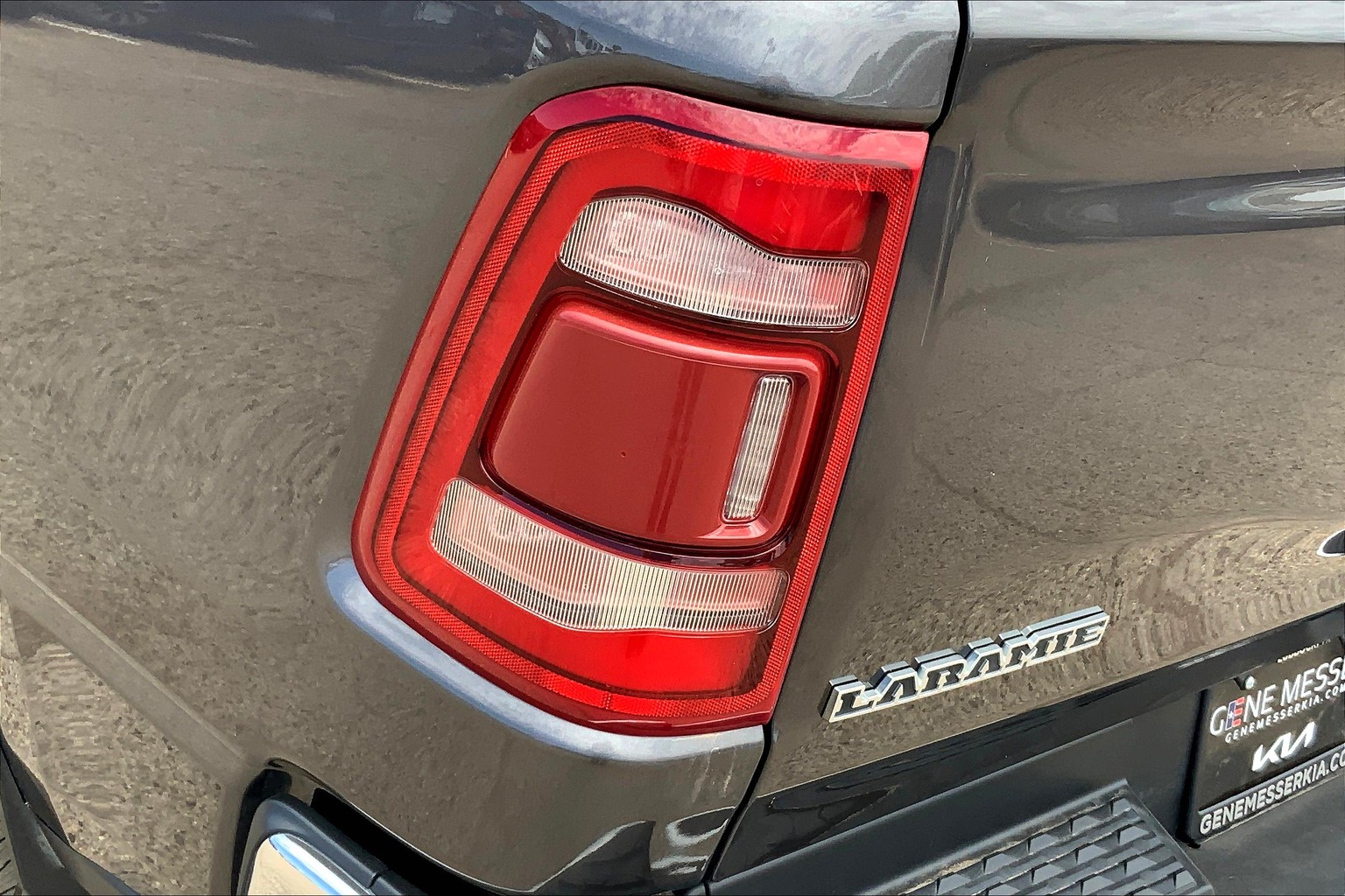 1500 Crew Cab Laramie