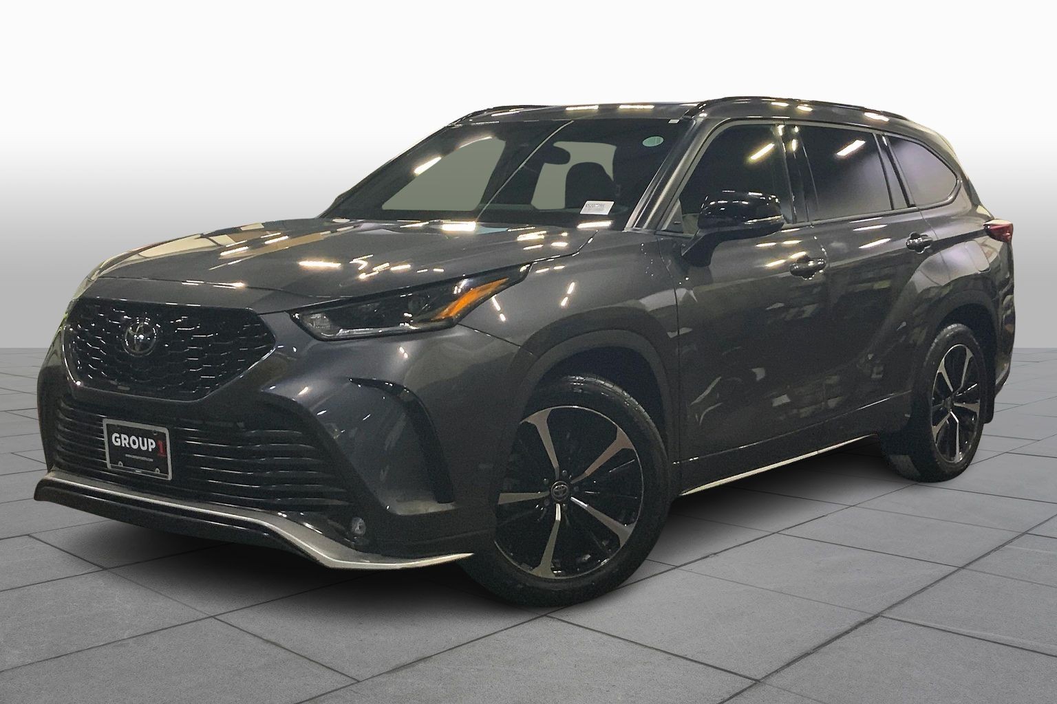 2022 Toyota Highlander XSE's photo