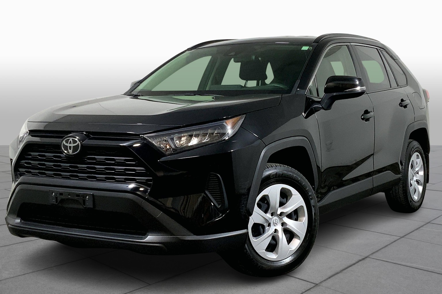 Pre Owned 19 Toyota Rav4 Le Suv In Danvers Kj Ira Toyota Of Danvers