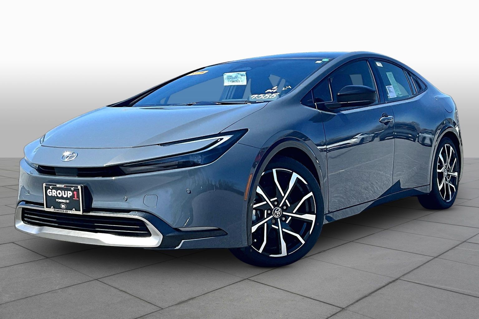 2026 Toyota Prius XSE's photo