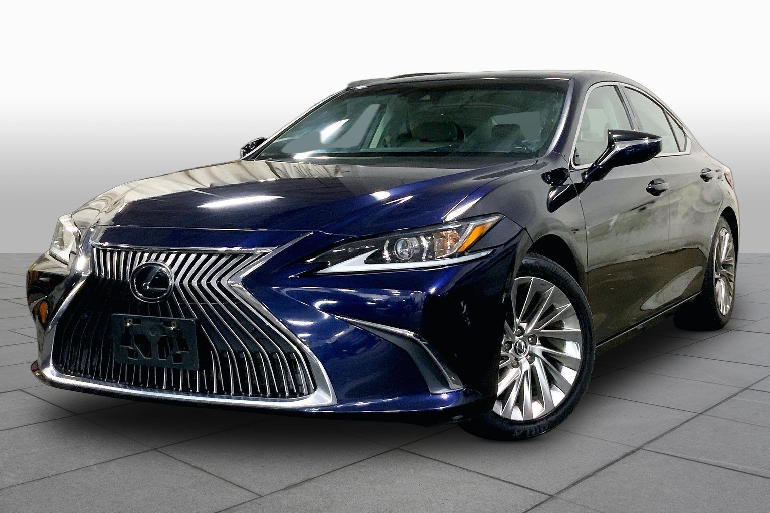 2019 Lexus ES