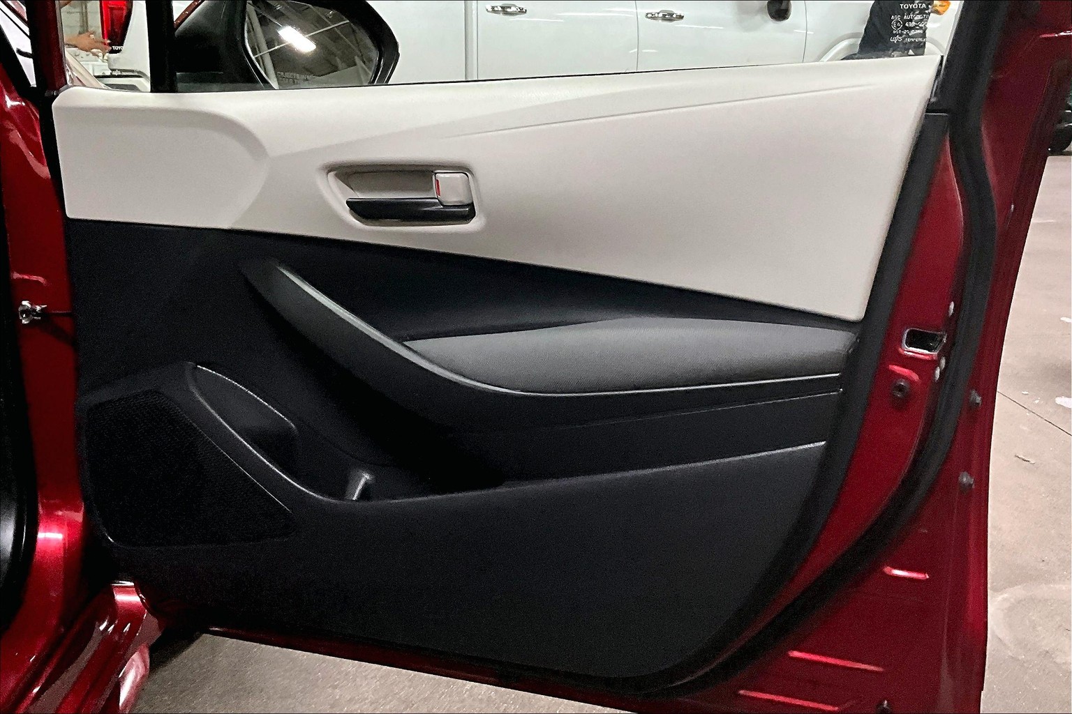 Corolla Hybrid LE