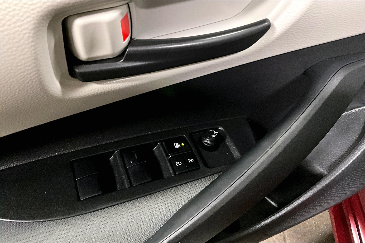 Corolla Hybrid LE