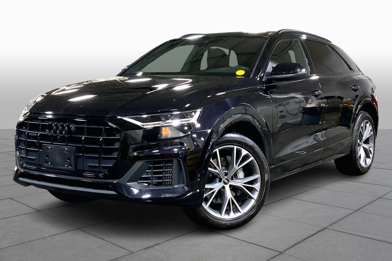 2021 Audi Q8 Premium's photo