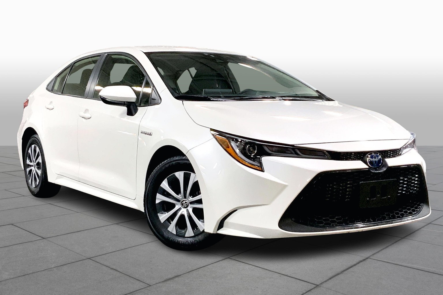 Used 2020 Toyota Corolla LE with VIN JTDEBRBEXLJ012524 for sale in Hanover, MA