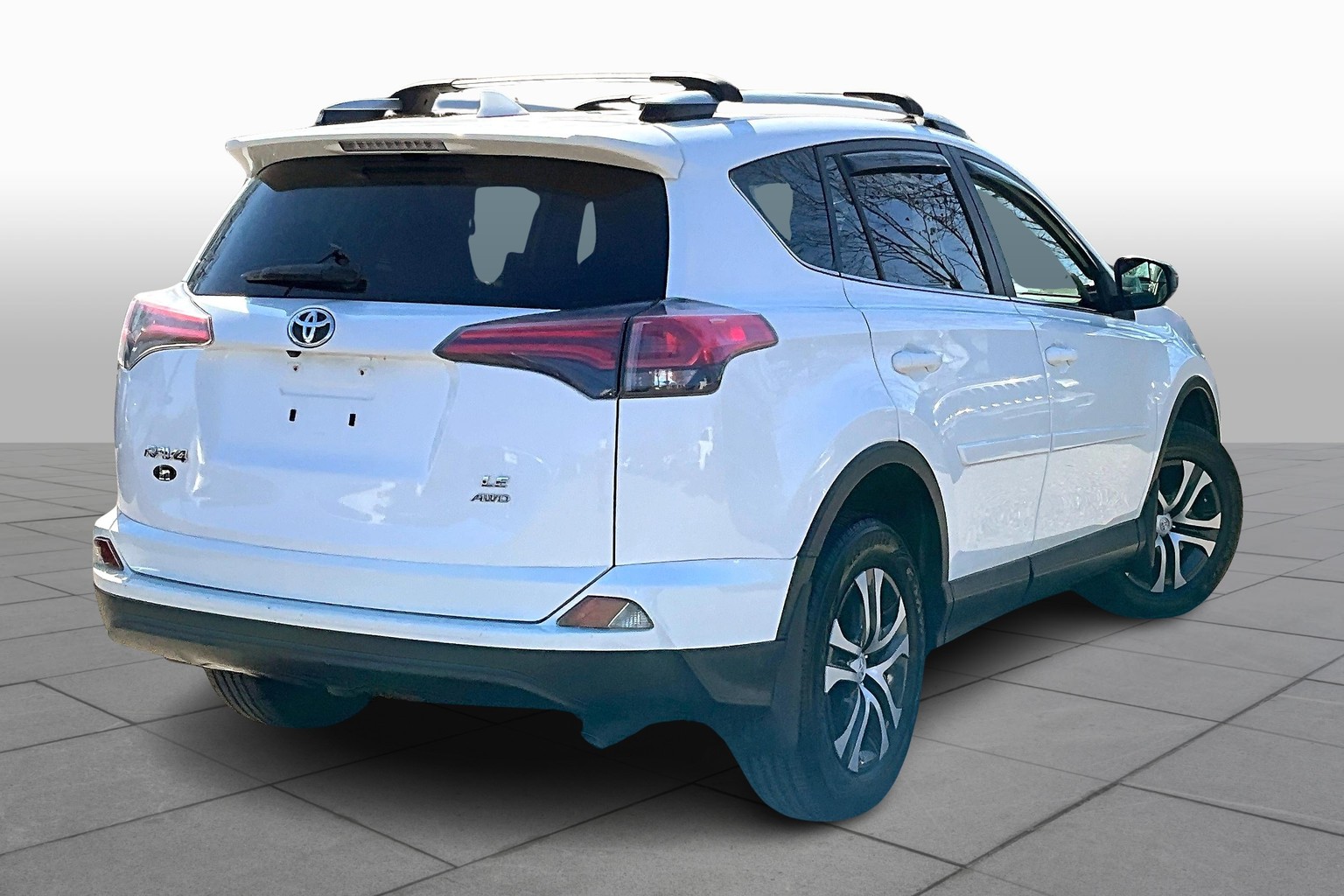 RAV4 LE