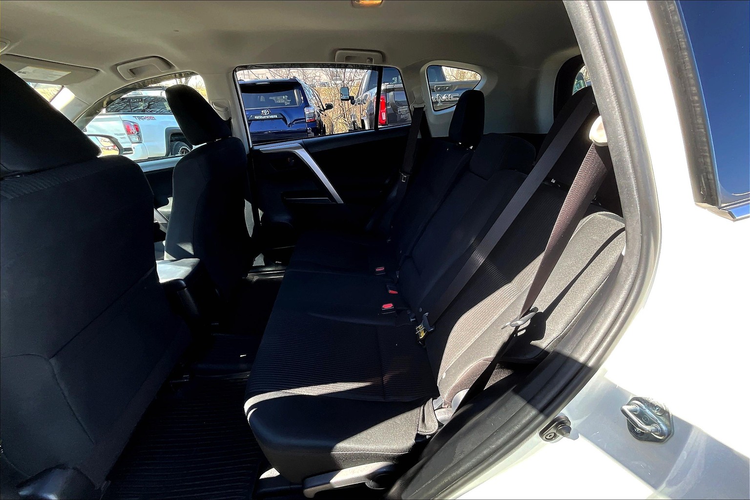 RAV4 LE