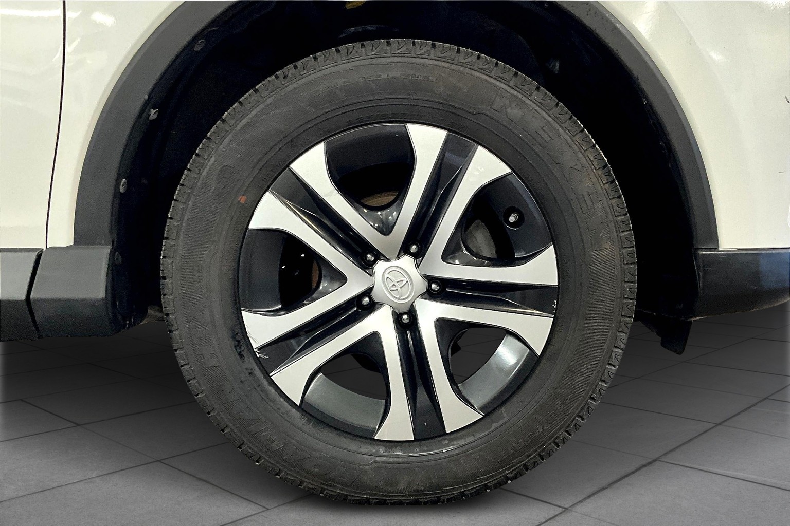 RAV4 LE
