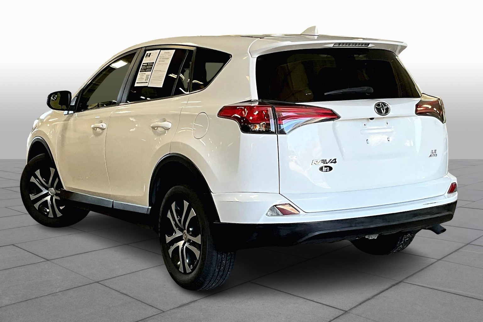 RAV4 LE