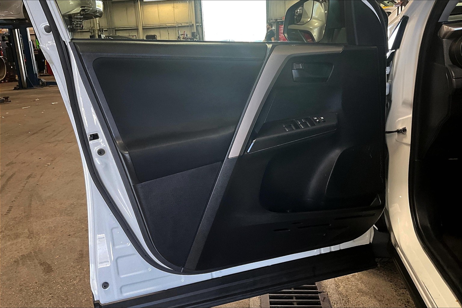 RAV4 LE