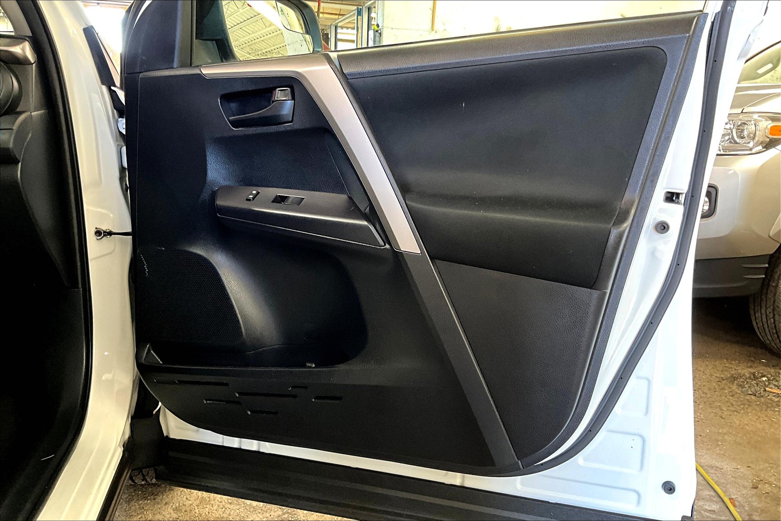 RAV4 LE