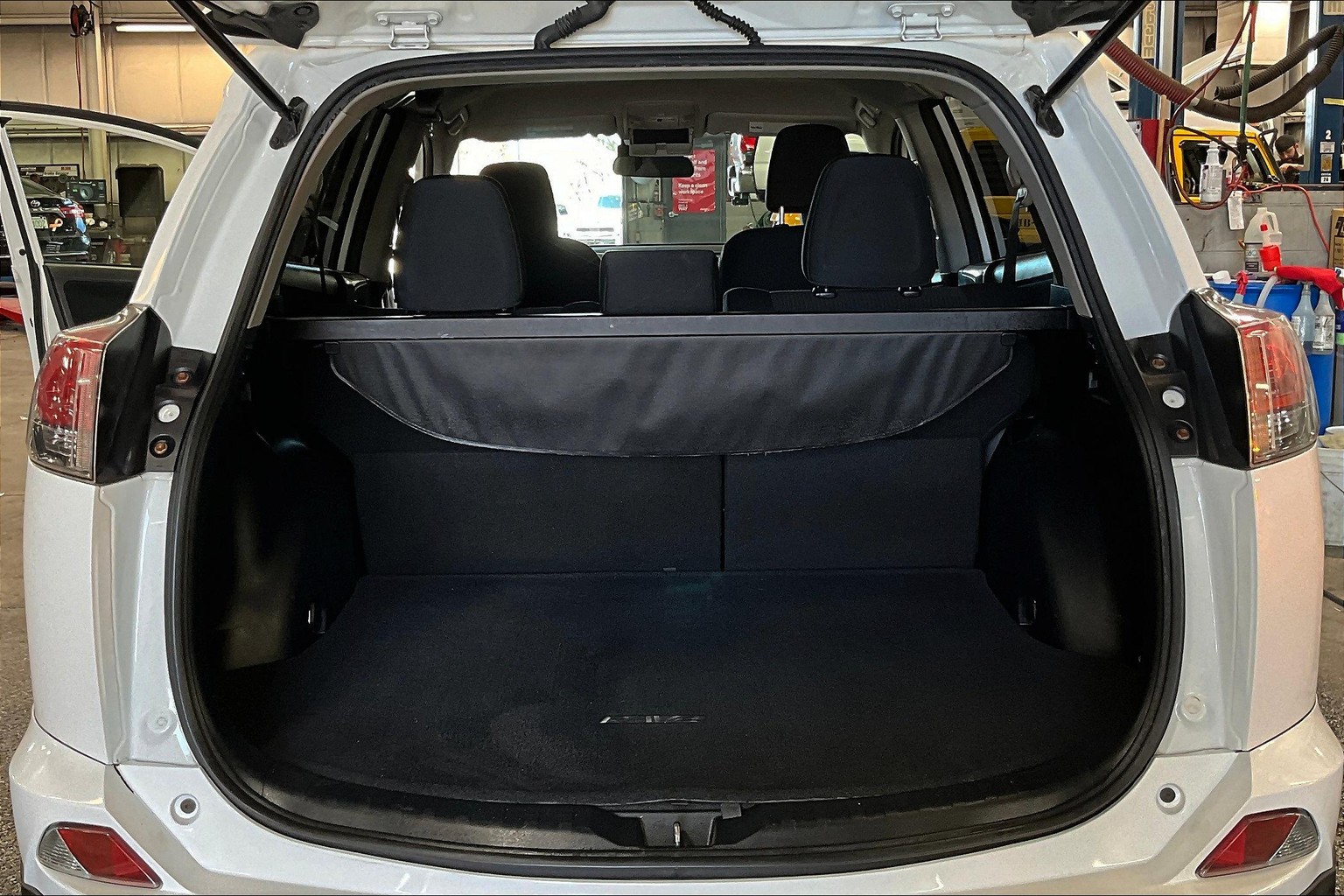 RAV4 LE