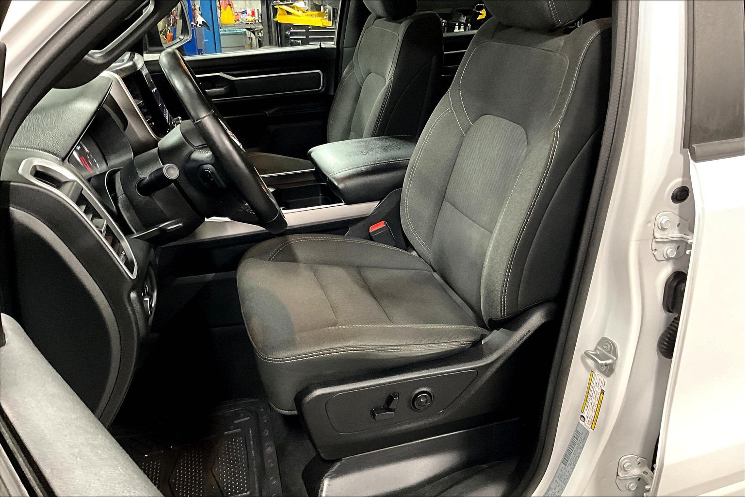 1500 Crew Cab Big Horn/Lone Star