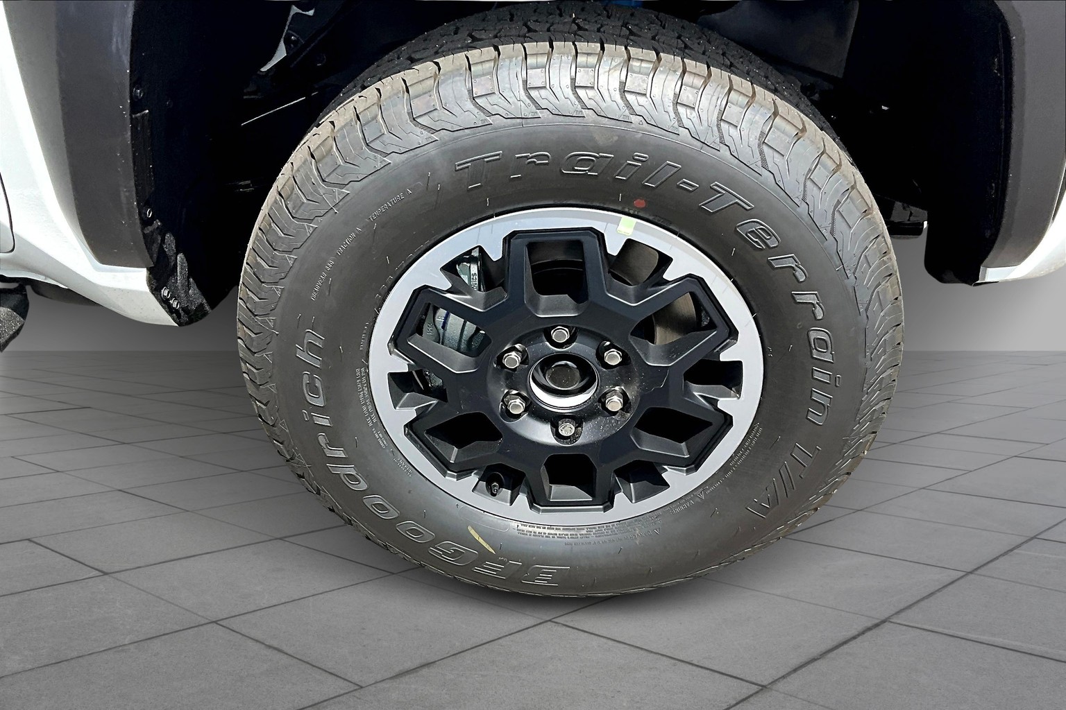 2025 Toyota Tacoma TRD photo 10