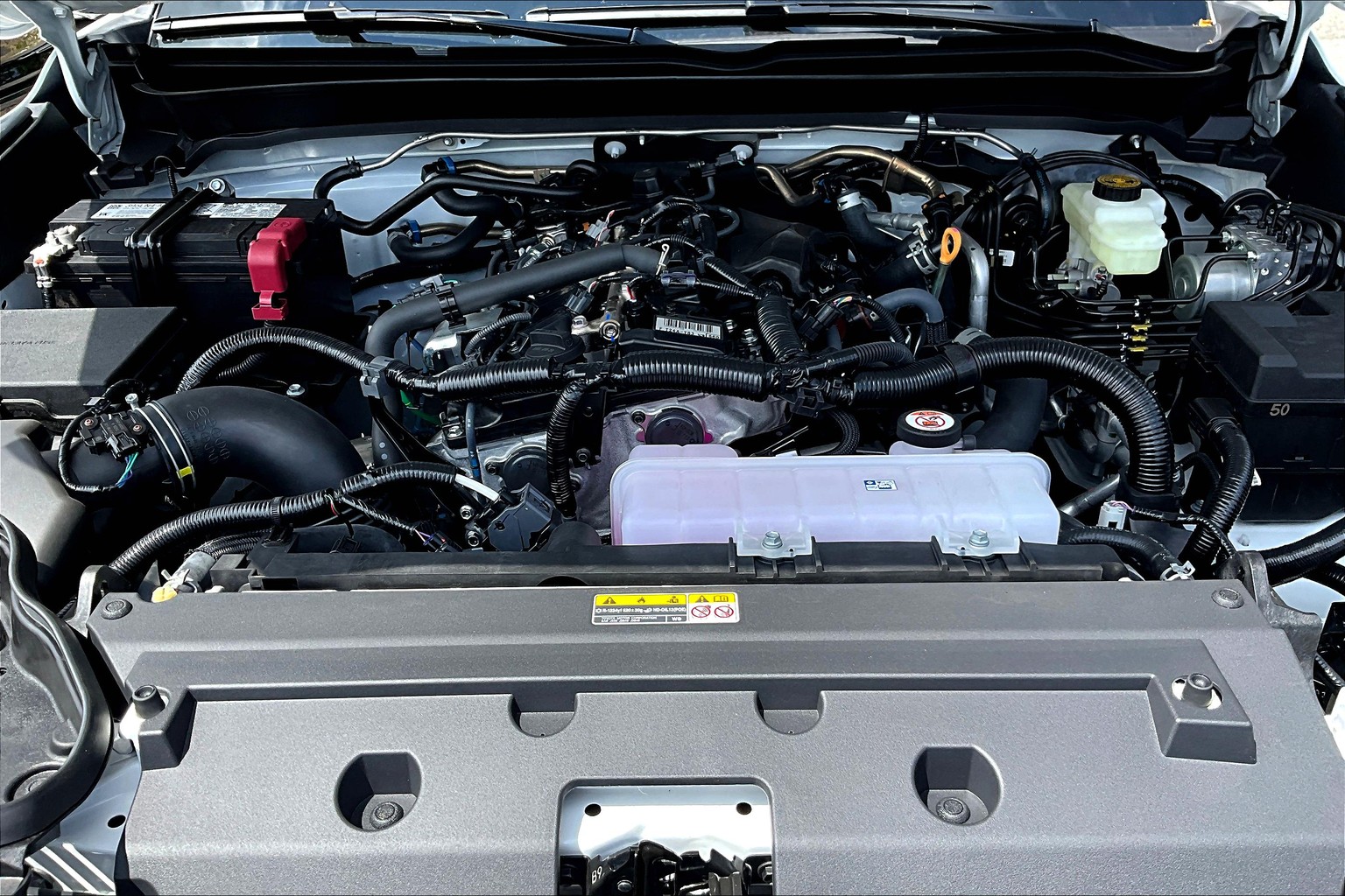 2025 Toyota Tacoma TRD photo 13
