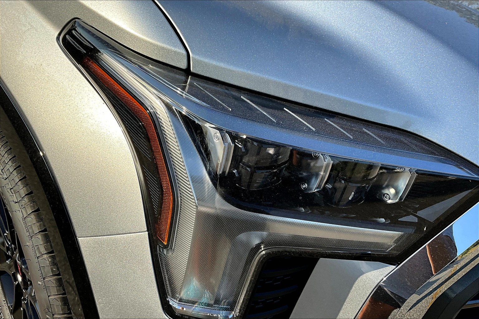 2025 Toyota Tundra CrewMax 1794 Edition photo 12