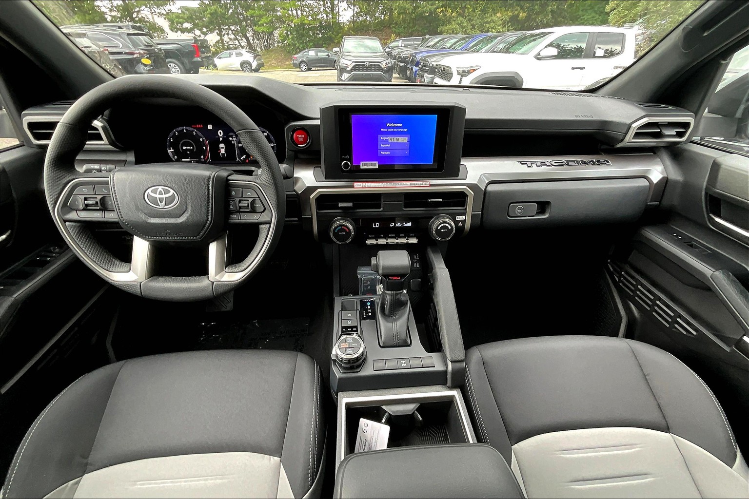 2025 Toyota Tacoma TRD photo 4