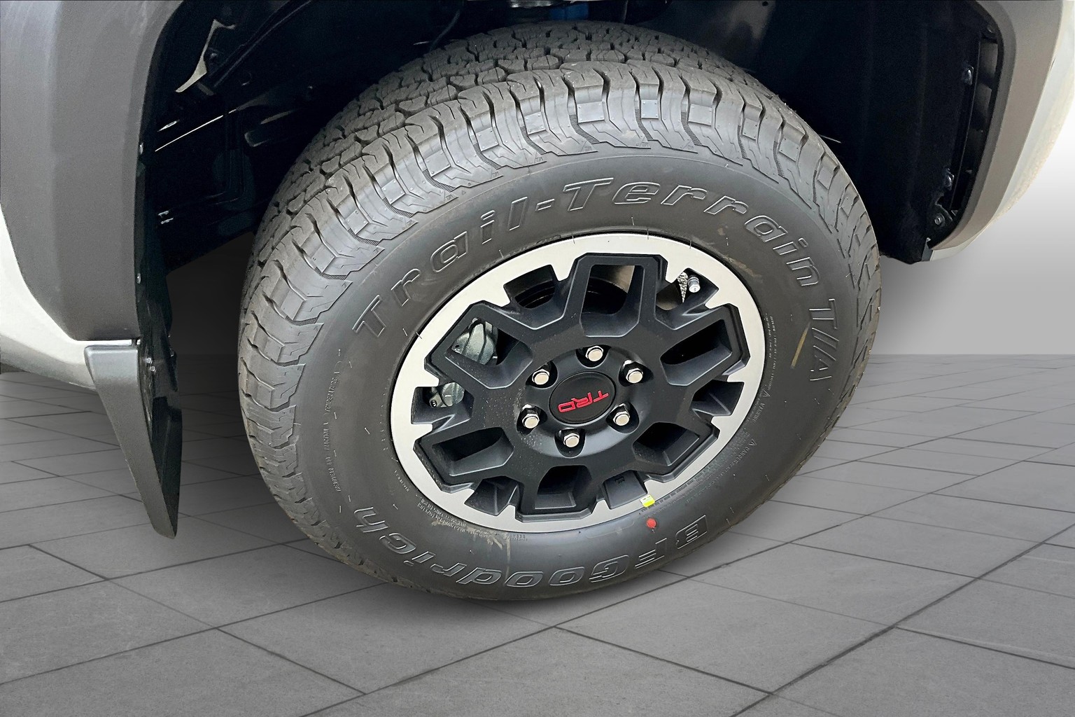 2025 Toyota Tacoma TRD photo 11
