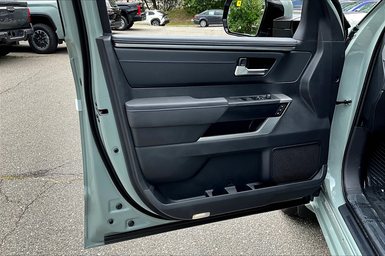 2025 Toyota Tundra Platinum photo 9
