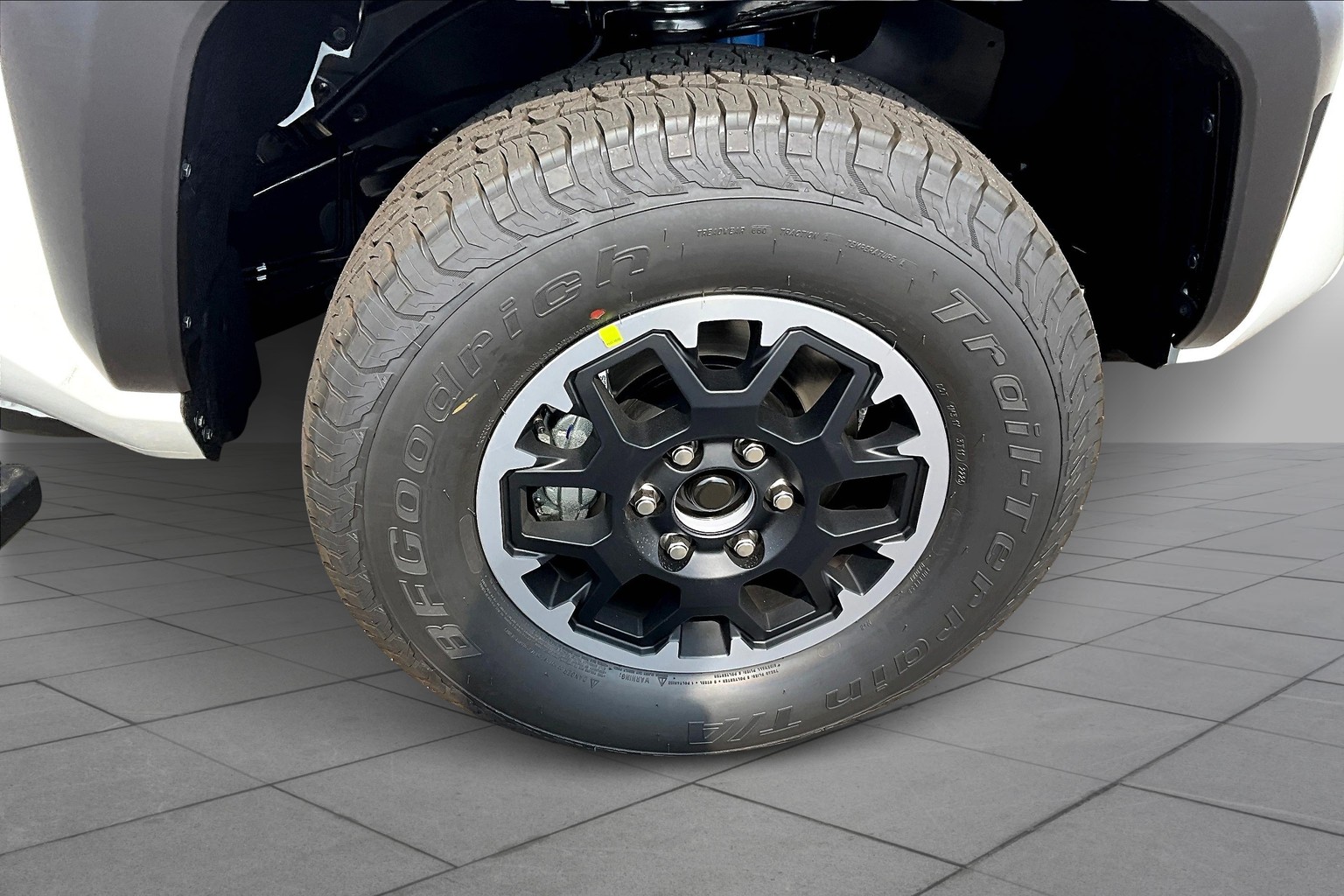 2025 Toyota Tacoma TRD photo 11