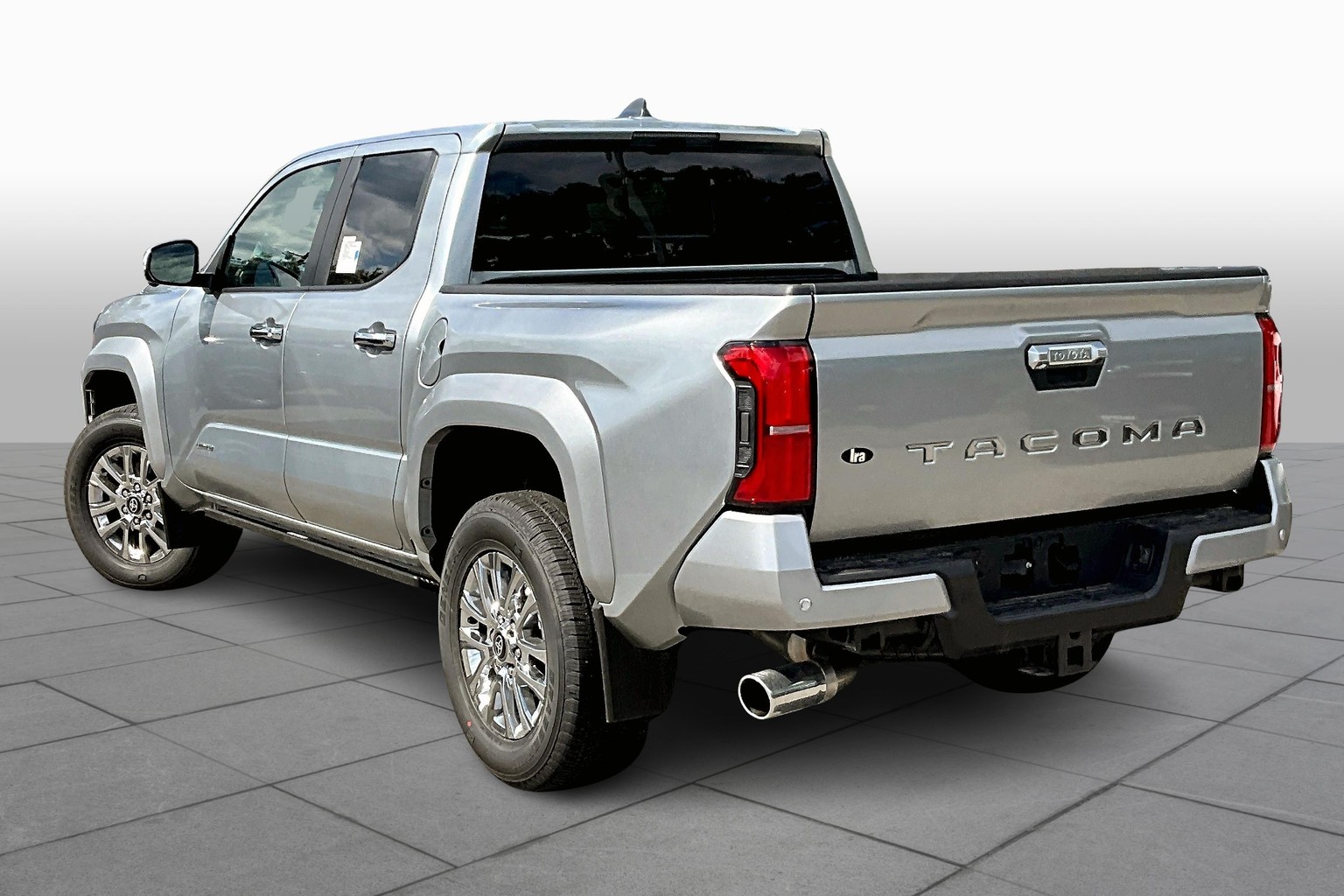 2025 Toyota Tacoma Limited photo 10