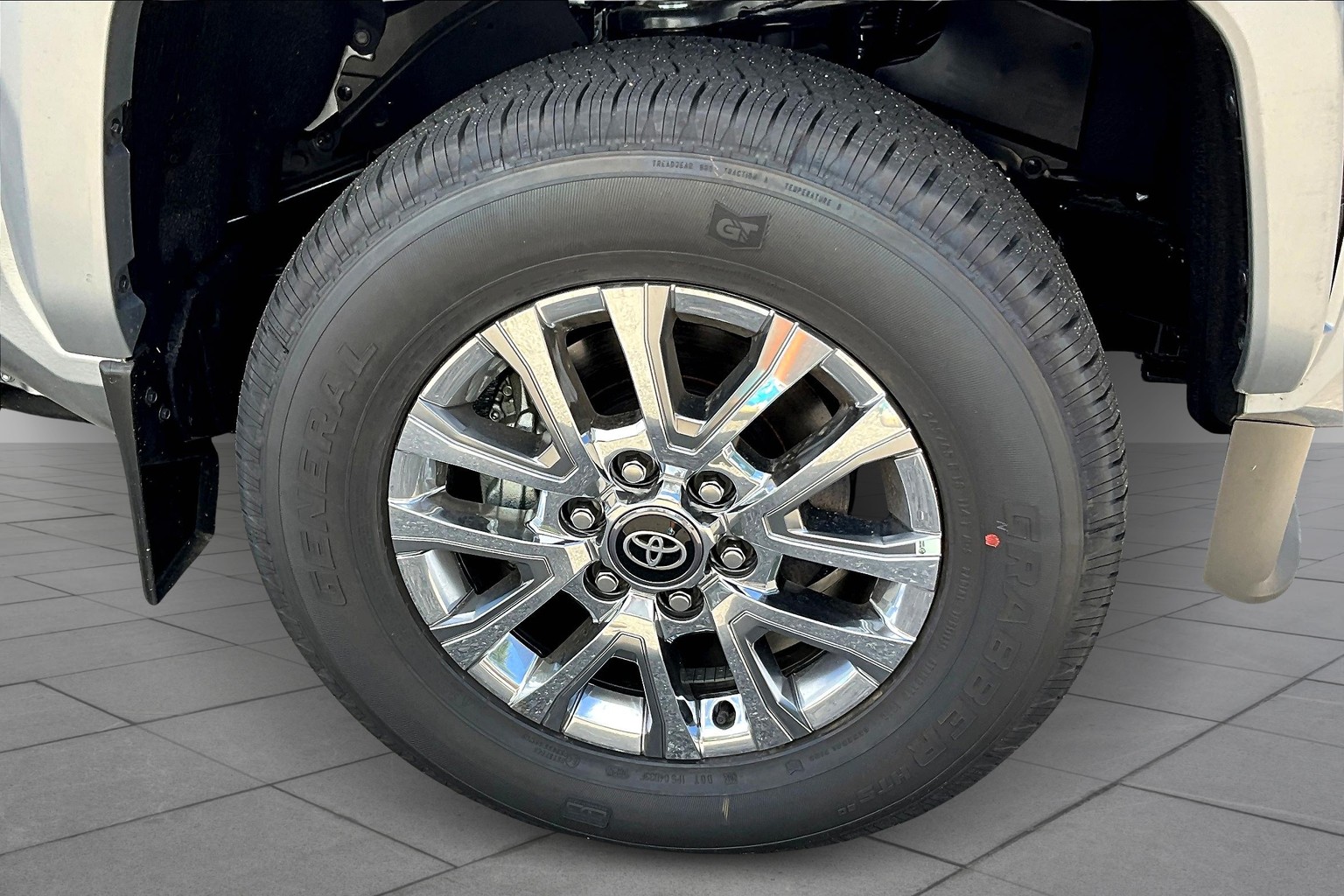 2025 Toyota Tacoma Limited photo 11
