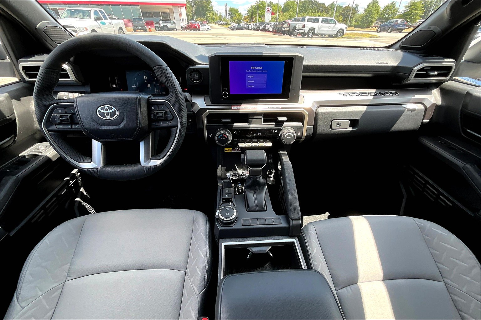 2025 Toyota Tacoma SR5 photo 4