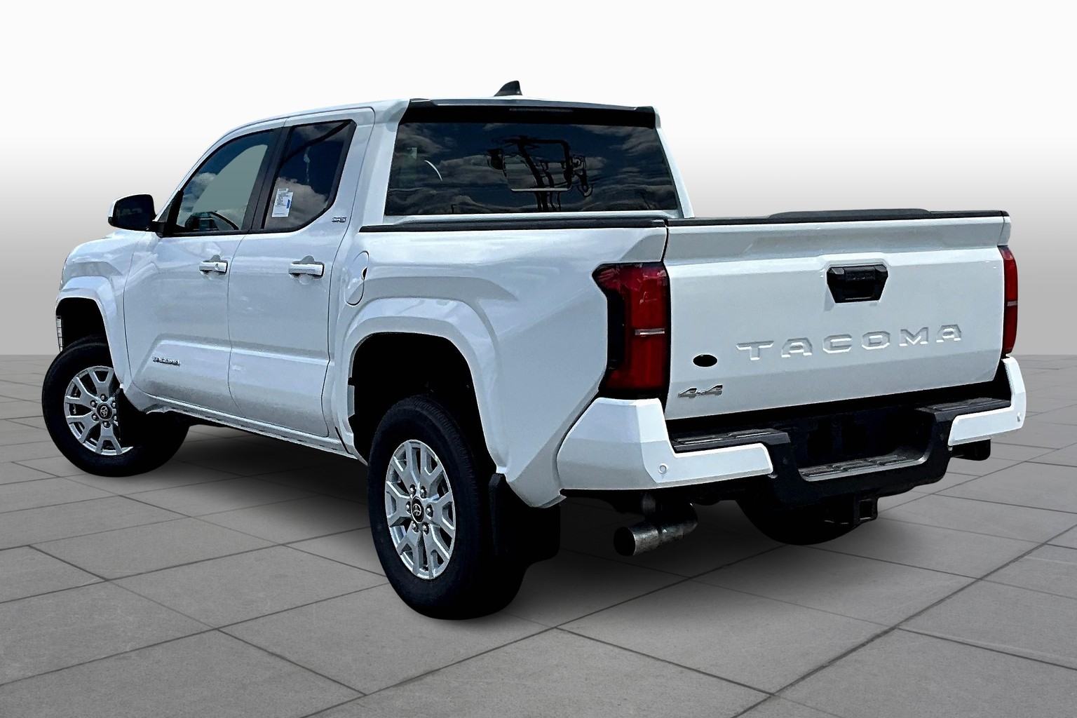 2025 Toyota Tacoma SR5 photo 10