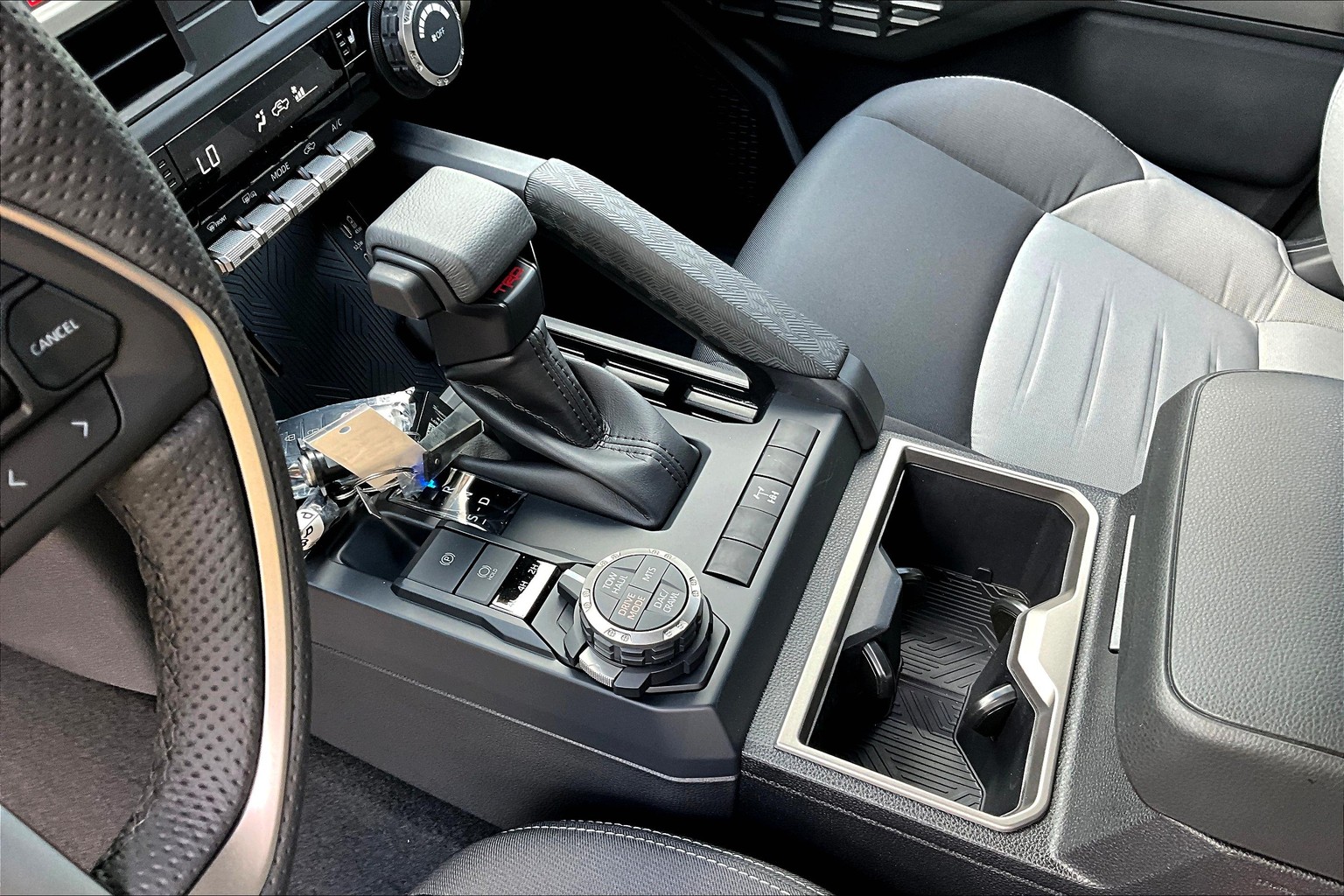 2025 Toyota Tacoma TRD photo 6