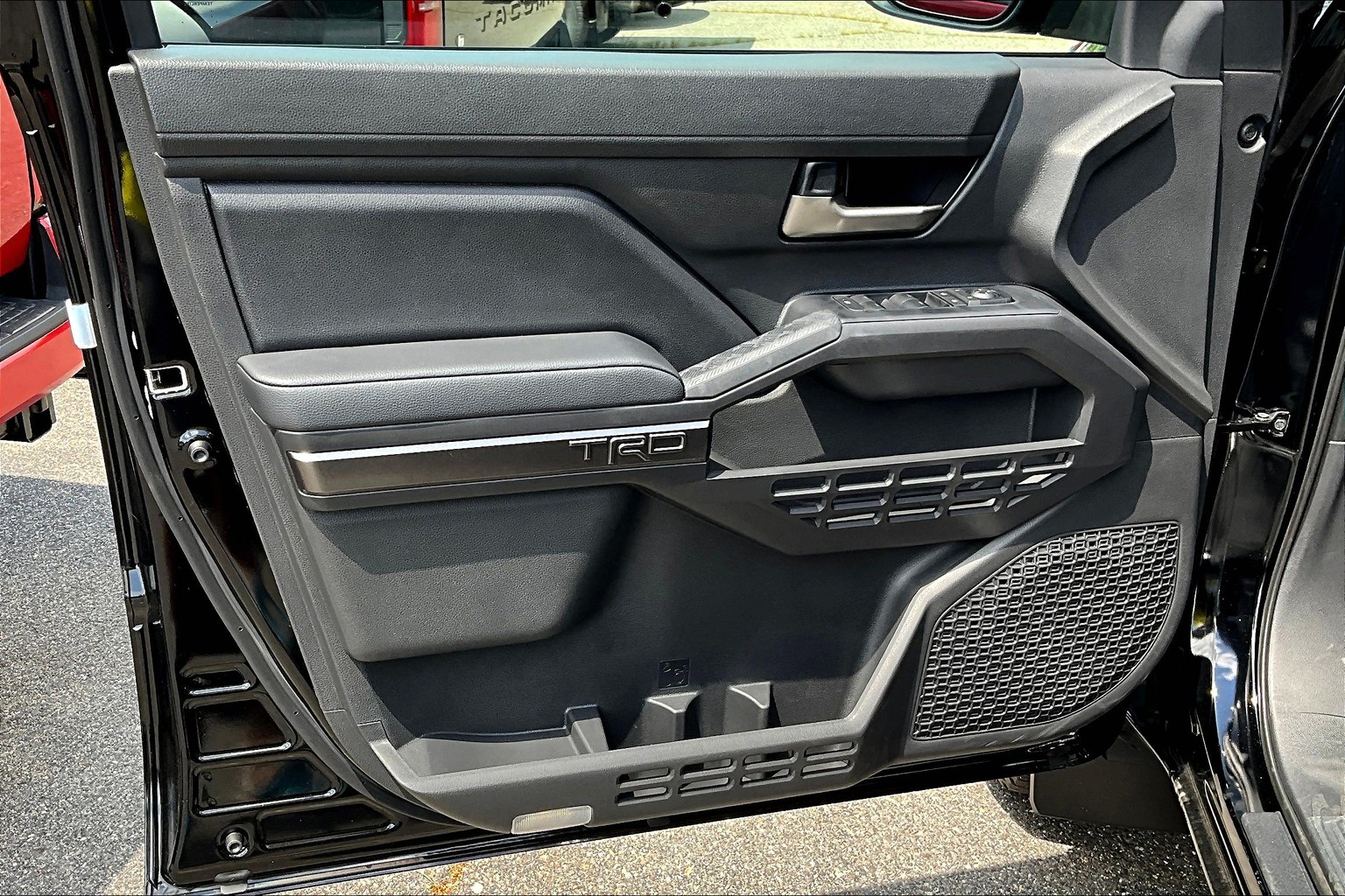 2025 Toyota Tacoma TRD photo 9