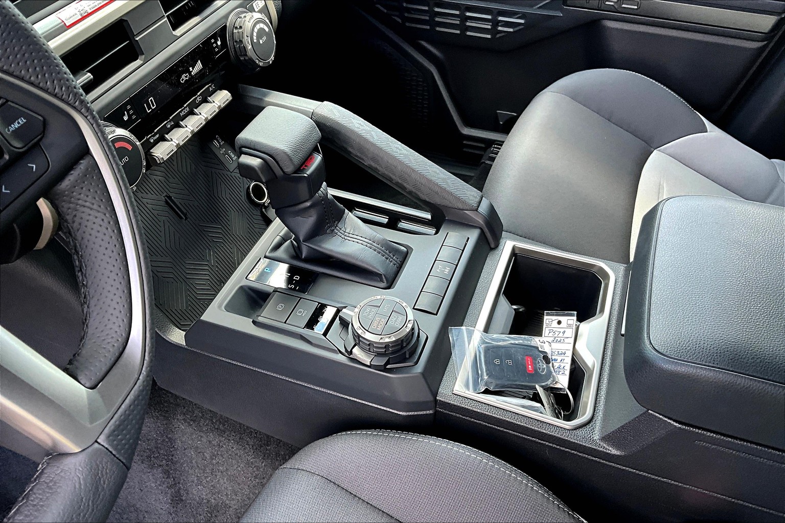 2025 Toyota Tacoma TRD Off-Road photo 6