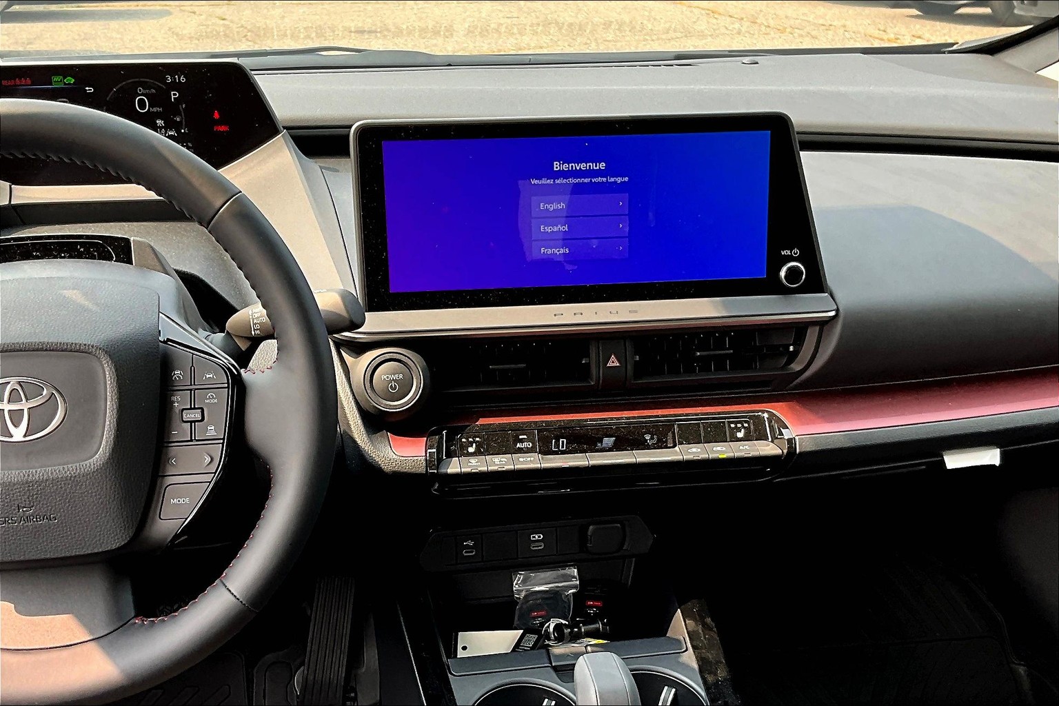 2025 Toyota Prius Plug-in Hybrid XSE photo 5