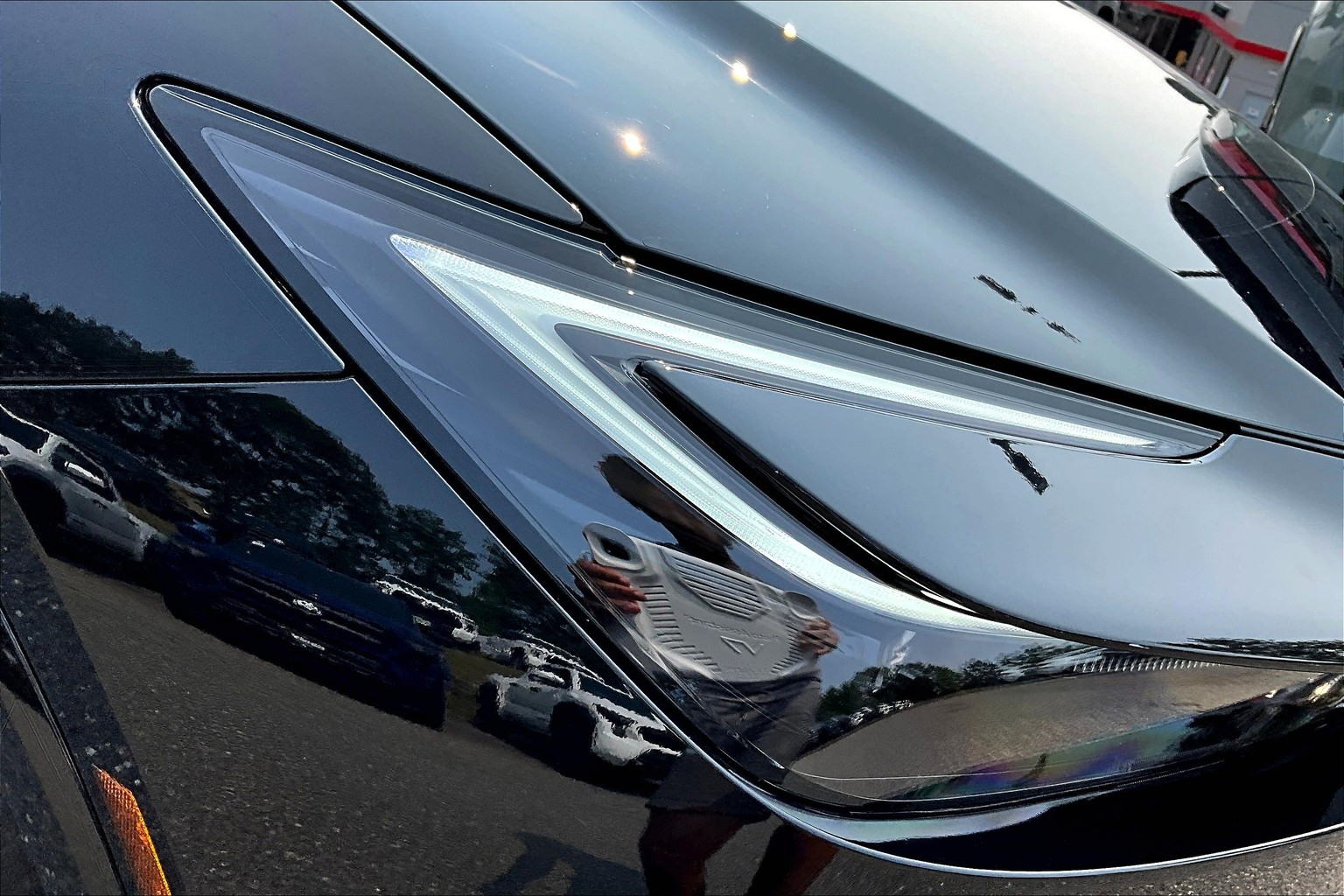 2025 Toyota Prius Plug-in Hybrid XSE photo 12