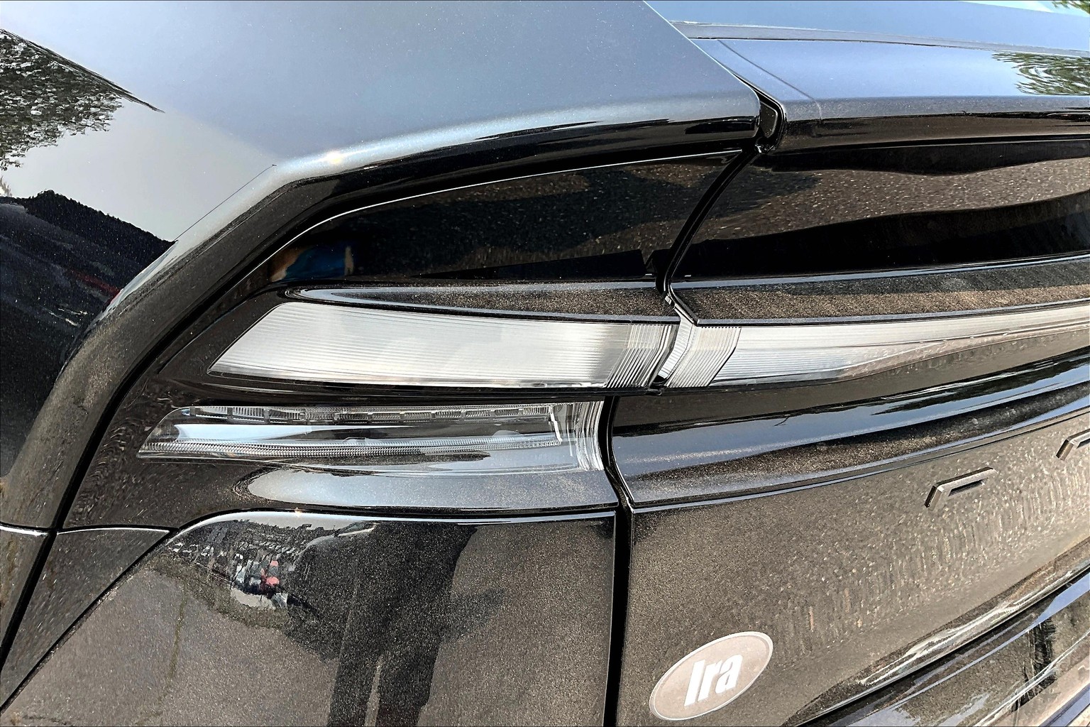 2025 Toyota Prius Plug-in Hybrid XSE photo 13