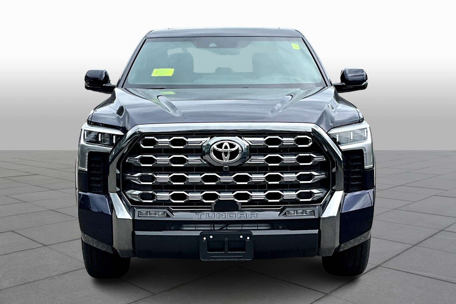 2025 Toyota Tundra Platinum photo 2