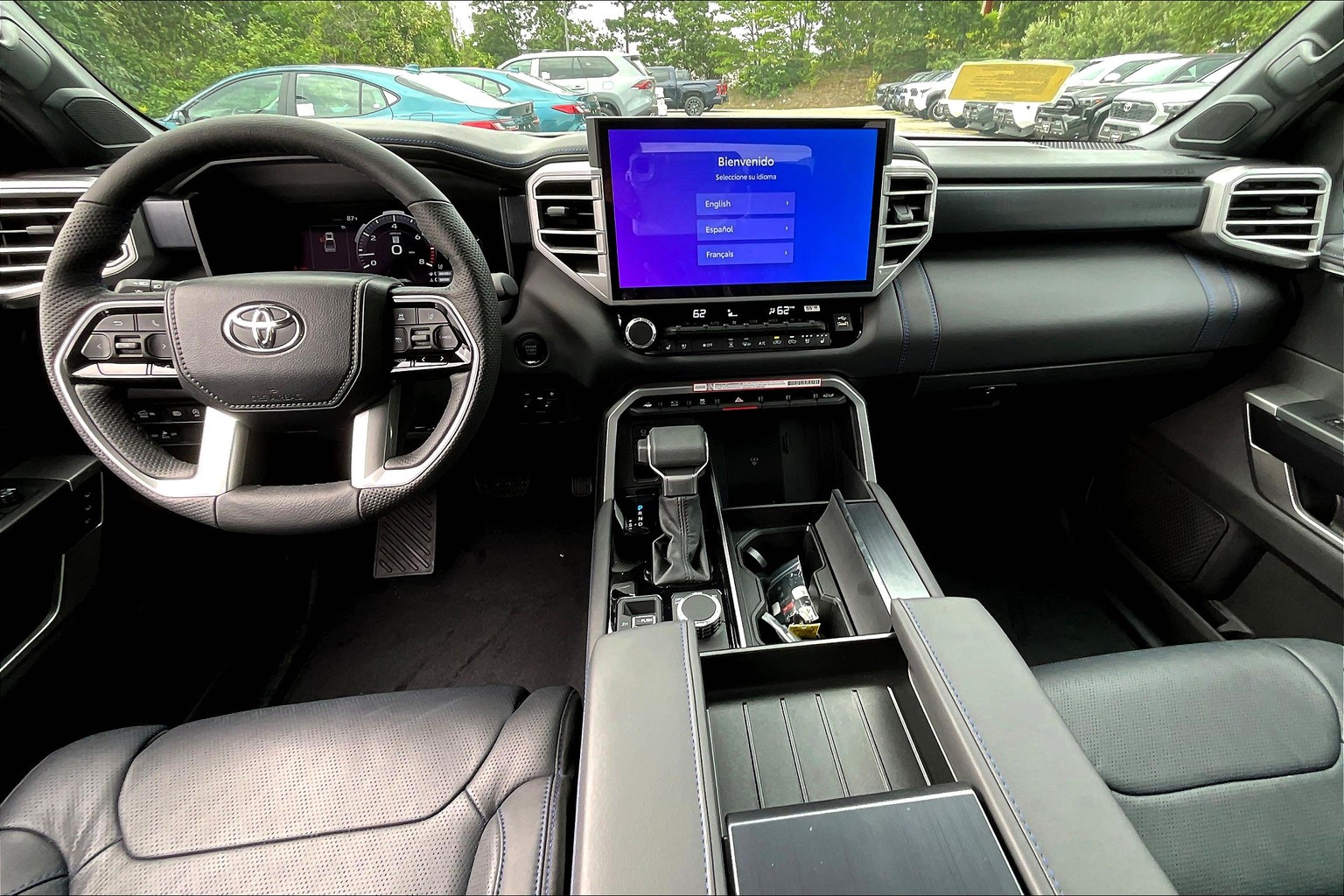 2025 Toyota Tundra Platinum photo 4